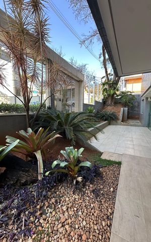 Casa à venda com 82m², 3 quartos e 2 vagas