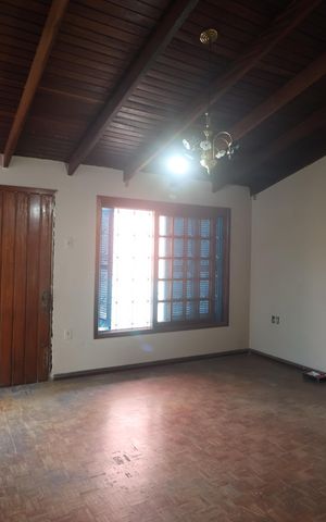 Casa à venda com 97m², 2 quartos e 2 vagasSala