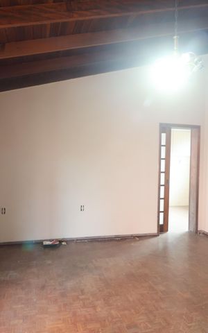 Casa à venda com 97m², 2 quartos e 2 vagasSala