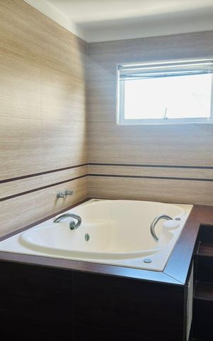 Casa de condomínio à venda com 450m², 6 quartos e 4 vagas