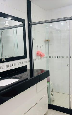 Casa de condomínio à venda com 450m², 6 quartos e 4 vagas