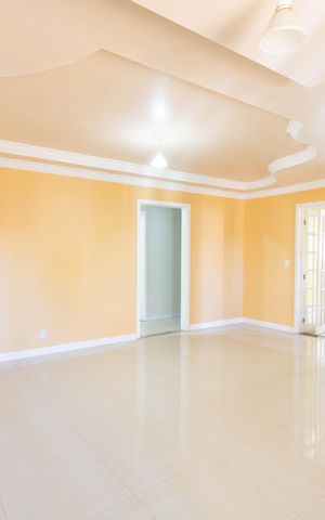 Casa à venda com 300m², 4 quartos e 2 vagas