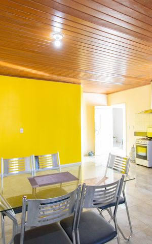 Casa à venda com 300m², 4 quartos e 2 vagas