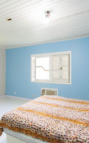 Casa à venda com 300m², 4 quartos e 2 vagas