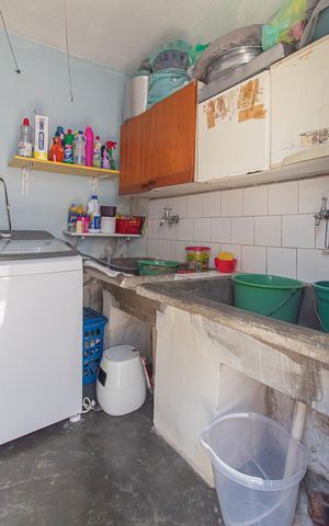 Casa à venda com 167m², 3 quartos e 1 vaga Casa à venda com 167m², 3 quartos e 1 vagaÁrea de Serviço