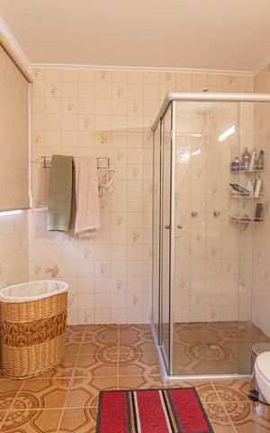 Casa à venda com 167m², 3 quartos e 1 vaga Casa à venda com 167m², 3 quartos e 1 vagaBanheiro da Suíte
