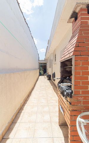 Casa à venda com 167m², 3 quartos e 1 vaga Casa à venda com 167m², 3 quartos e 1 vagaCorredor