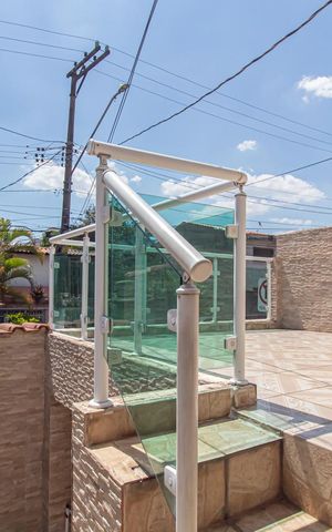 Casa à venda com 167m², 3 quartos e 1 vaga Casa à venda com 167m², 3 quartos e 1 vagaEntrada