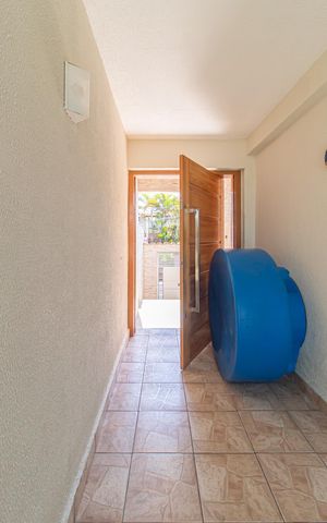 Casa à venda com 167m², 3 quartos e 1 vaga Casa à venda com 167m², 3 quartos e 1 vagaEntrada