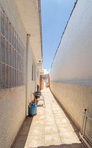 Casa à venda com 167m², 3 quartos e 1 vaga Casa à venda com 167m², 3 quartos e 1 vagaCorredor