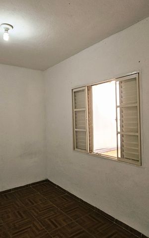 Casa à venda com 200m², 2 quartos e 2 vagas