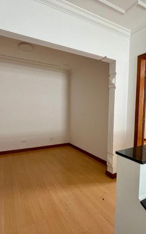 Casa à venda com 300m², 5 quartos e 4 vagas