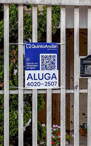 Casa para alugar com 540m², 4 quartos e 4 vagas Casa para alugar com 540m², 4 quartos e 4 vagasPlaca Instalada na Fachada