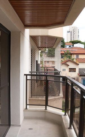 Apartamento à venda com 139m², 4 quartos e 2 vagasVaranda