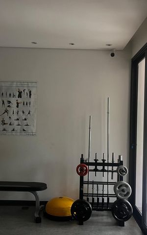 Apartamento à venda com 139m², 4 quartos e 2 vagas Apartamento à venda com 139m², 4 quartos e 2 vagasÁrea comum - Academia