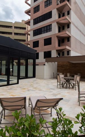 Apartamento para alugar com 53m², 1 quarto e 1 vaga Apartamento para alugar com 53m², 1 quarto e 1 vagaÁREA COMUM - PISCINA AQUECIDA