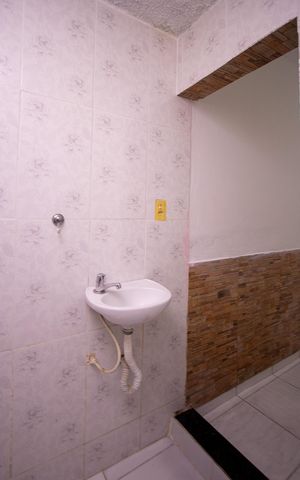 Casa para alugar com 60m², 1 quarto e sem vaga Casa para alugar com 60m², 1 quarto e sem vagaBanheiro da Suíte
