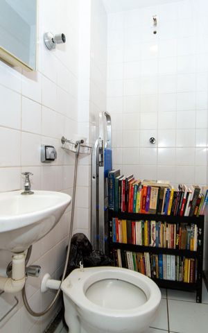 Apartamento à venda com 156m², 4 quartos e 3 vagas Apartamento à venda com 156m², 4 quartos e 3 vagasBANHO DE EMPREGADA