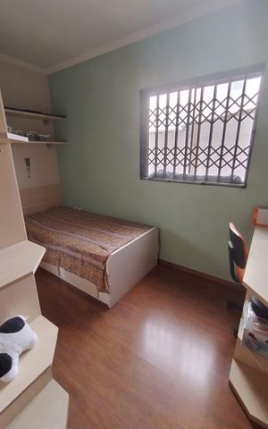 Casa para alugar com 280m², 4 quartos e 5 vagas Casa para alugar com 280m², 4 quartos e 5 vagasQuarto 1