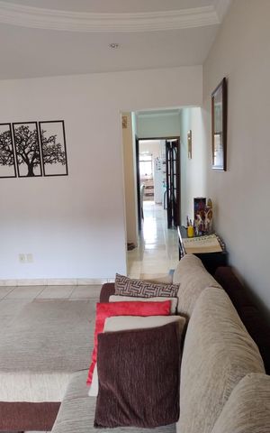 Casa para alugar com 280m², 4 quartos e 5 vagas Casa para alugar com 280m², 4 quartos e 5 vagasSala