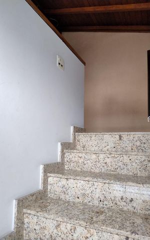 Casa para alugar com 280m², 4 quartos e 5 vagas Casa para alugar com 280m², 4 quartos e 5 vagasSótão