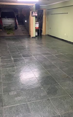 Casa para alugar com 280m², 4 quartos e 5 vagas Casa para alugar com 280m², 4 quartos e 5 vagasGaragem
