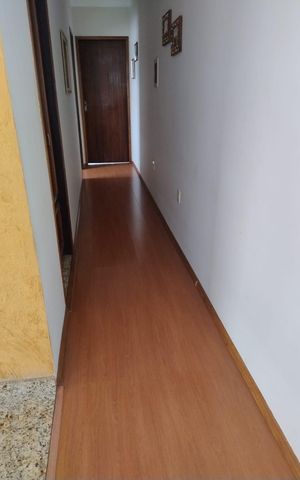 Casa para alugar com 280m², 4 quartos e 5 vagas Casa para alugar com 280m², 4 quartos e 5 vagasCorredor