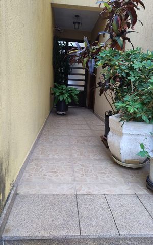 Casa para alugar com 280m², 4 quartos e 5 vagas Casa para alugar com 280m², 4 quartos e 5 vagasCorredor