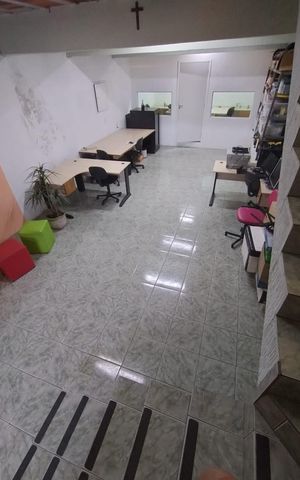 Casa para alugar com 280m², 4 quartos e 5 vagas Casa para alugar com 280m², 4 quartos e 5 vagasSubsolo