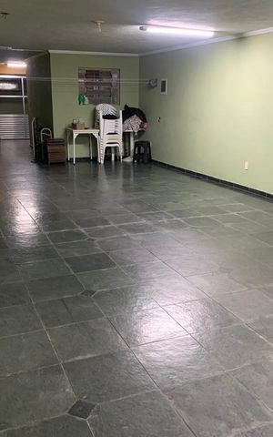 Casa para alugar com 280m², 4 quartos e 5 vagas Casa para alugar com 280m², 4 quartos e 5 vagasGaragem