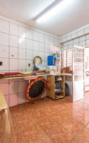 Casa à venda com 220m², 3 quartos e 3 vagasCozinha da Edícula 