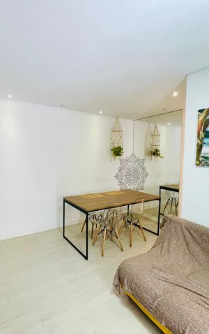 Apartamento à venda com 54m², 2 quartos e 1 vaga Apartamento à venda com 54m², 2 quartos e 1 vagaSala