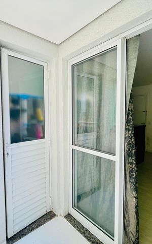 Apartamento à venda com 54m², 2 quartos e 1 vaga Apartamento à venda com 54m², 2 quartos e 1 vagaVaranda da Sala