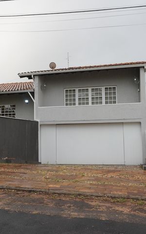 Casa para alugar com 330m², 3 quartos e 2 vagasFachada com Plaquinha Ipsp3015532