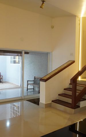 Casa para alugar com 330m², 3 quartos e 2 vagasSala 1