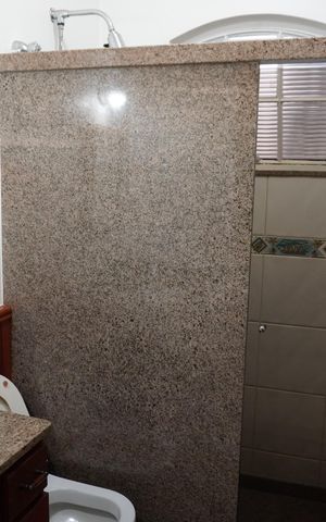 Casa para alugar com 330m², 3 quartos e 2 vagasBanheiro da Suíte 1