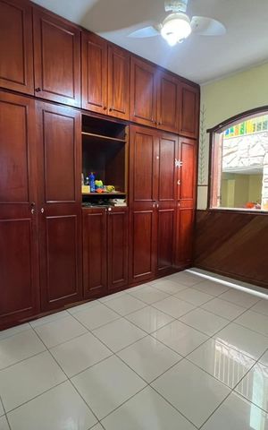 Casa à venda com 300m², 3 quartos e 3 vagas