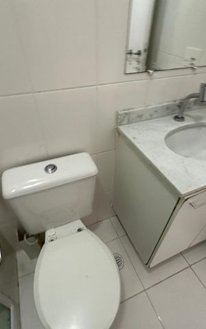 Apartamento à venda com 61m², 2 quartos e 1 vaga Apartamento à venda com 61m², 2 quartos e 1 vagaBanheiro