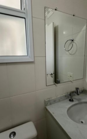 Apartamento à venda com 61m², 2 quartos e 1 vaga Apartamento à venda com 61m², 2 quartos e 1 vagaBanheiro