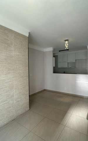 Apartamento à venda com 61m², 2 quartos e 1 vaga Apartamento à venda com 61m², 2 quartos e 1 vagaSala