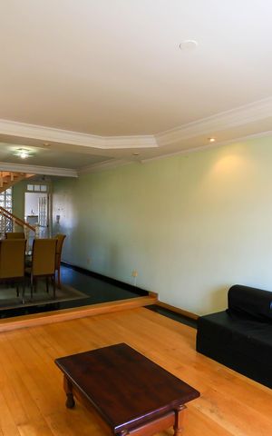Casa à venda com 450m², 3 quartos e 4 vagas Casa à venda com 450m², 3 quartos e 4 vagasSala 1
