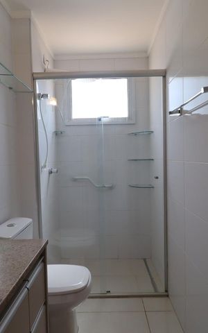 Apartamento para alugar com 70m², 2 quartos e 2 vagas Apartamento para alugar com 70m², 2 quartos e 2 vagasBanheiro