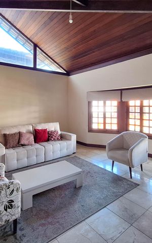 Casa de condomínio à venda com 450m², 3 quartos e 4 vagas Casa de condomínio à venda com 450m², 3 quartos e 4 vagasSala 1