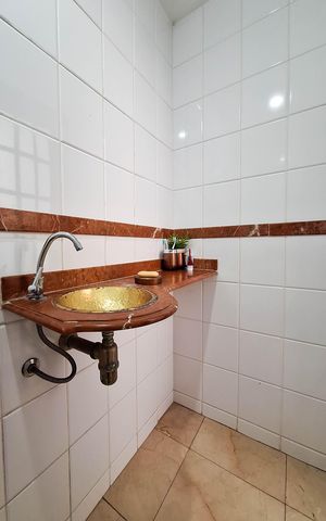 Casa de condomínio à venda com 450m², 3 quartos e 4 vagas Casa de condomínio à venda com 450m², 3 quartos e 4 vagasLavabo