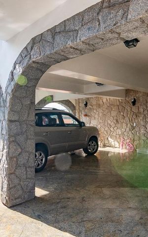 Casa para alugar com 480m², 6 quartos e 5 vagas Casa para alugar com 480m², 6 quartos e 5 vagasGaragem