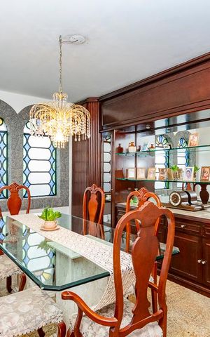 Casa para alugar com 480m², 6 quartos e 5 vagas Casa para alugar com 480m², 6 quartos e 5 vagasSala 2