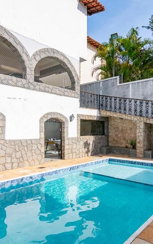 Casa para alugar com 480m², 6 quartos e 5 vagas Casa para alugar com 480m², 6 quartos e 5 vagasPiscina