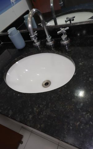 Apartamento à venda com 102m², 3 quartos e 2 vagasBanheiro da Suíte - Pia
