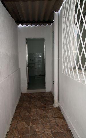 Casa para alugar com 75m², 2 quartos e sem vagaCorredor