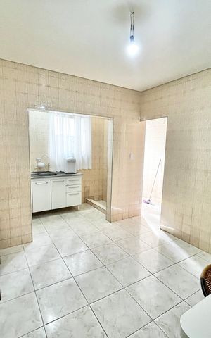 Casa à venda com 125m², 3 quartos e 2 vagas Casa à venda com 125m², 3 quartos e 2 vagasCozinha